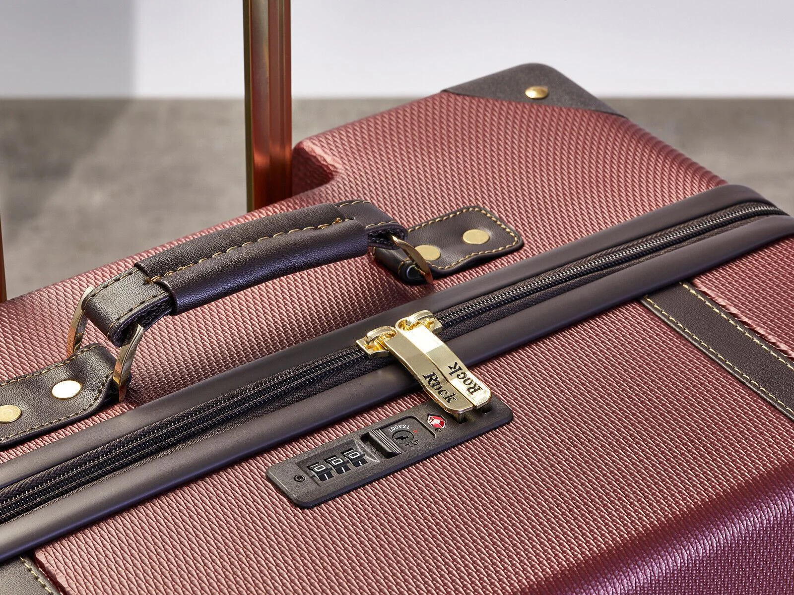 Alexandria Large Hard Shell Suitcase in Burgundy - Image 8
