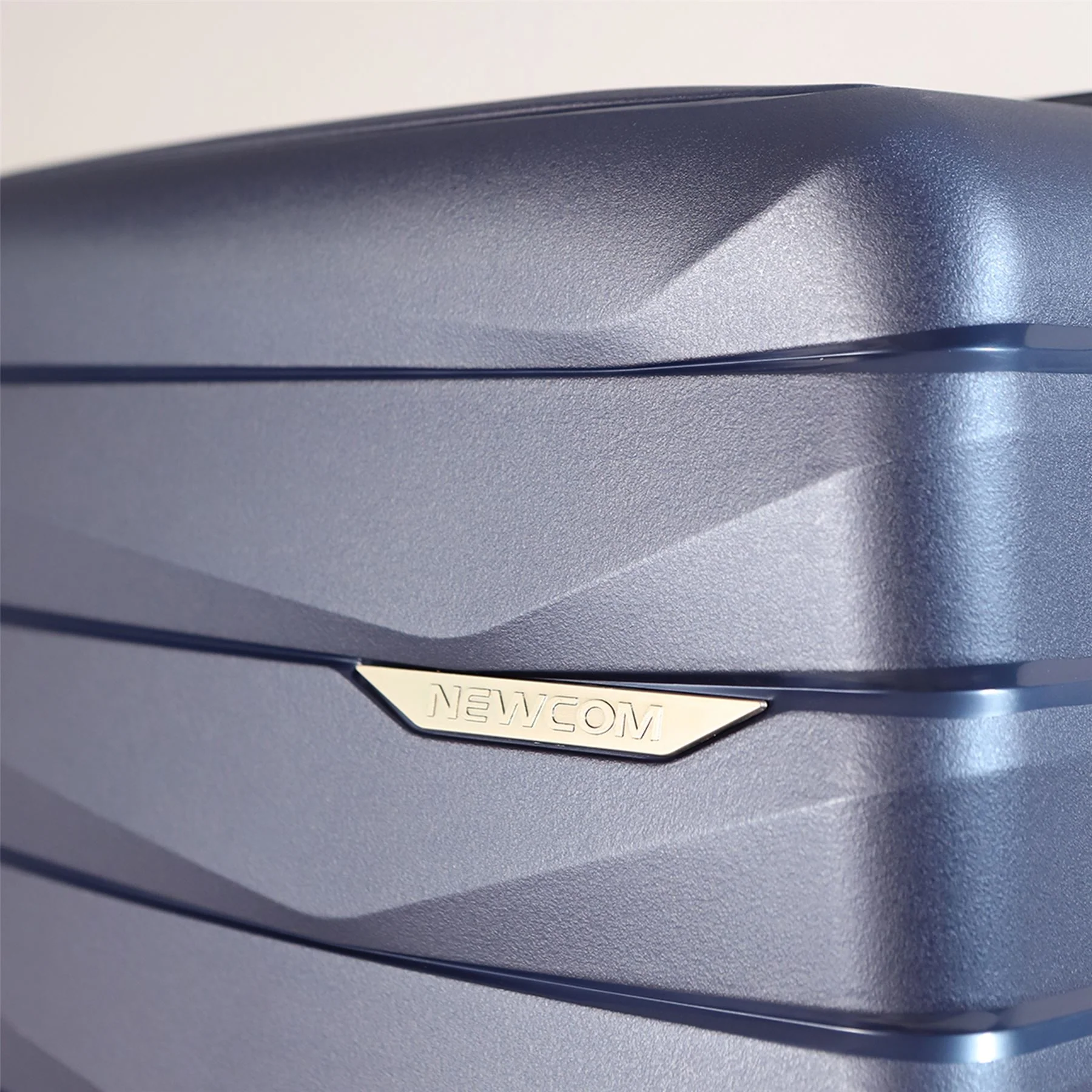 Forster Large Hard Shell TSA Suitcase in Blue - Image 7