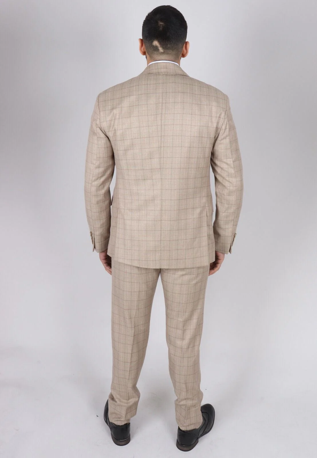 Mens IM2 Classic Plain Beige 3 Piece Suit - Image 5